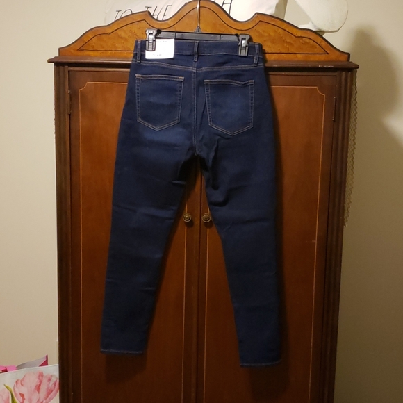 Ann Taylor (The Loft) Jeans - Picture 3 of 4
